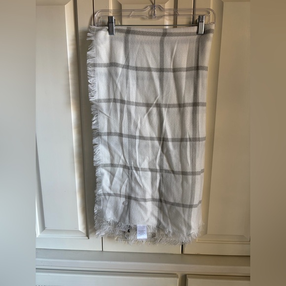 Boutique Blanket Scarf - Picture 1 of 2